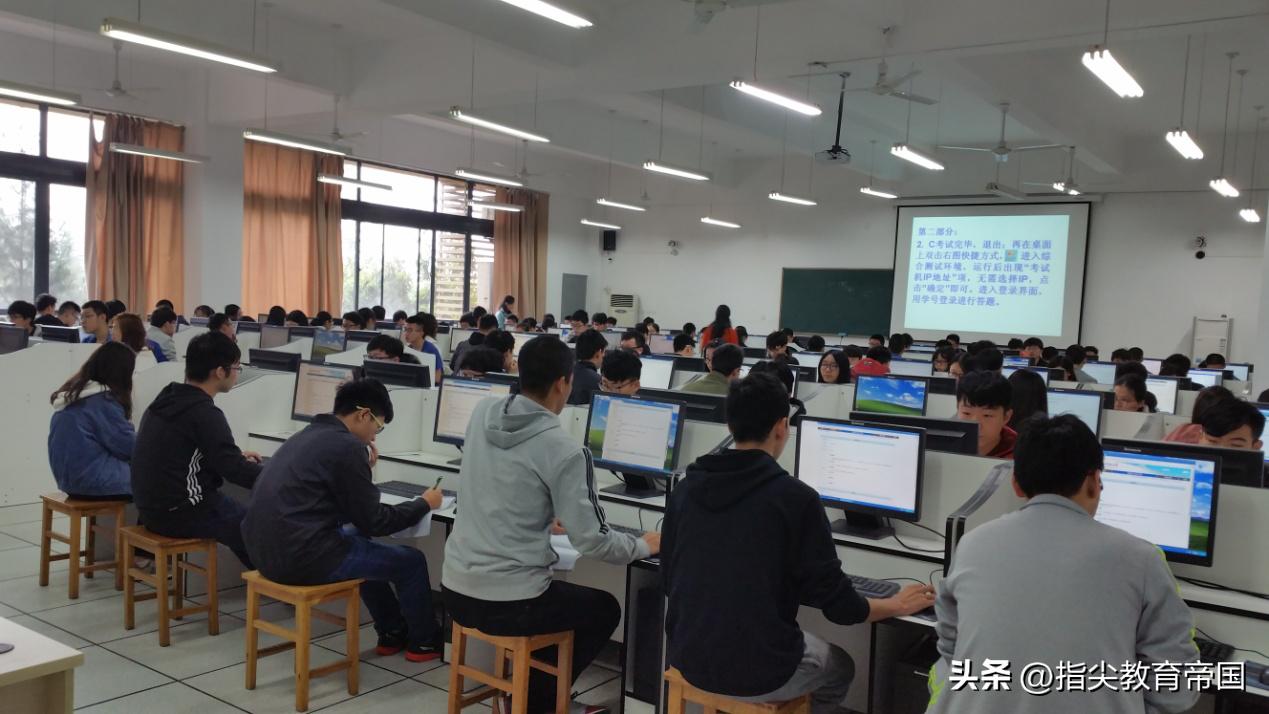 大学生选轻薄本还是游戏本,大学生适合游戏本还是轻薄本