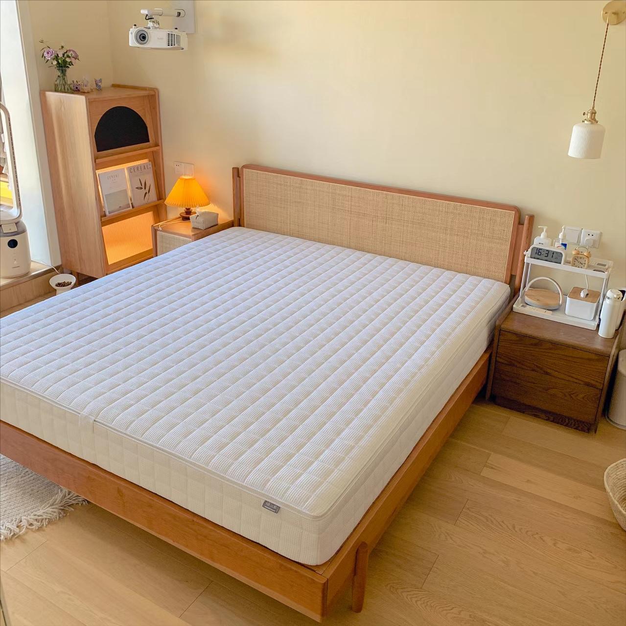 卧室选什么材质的床,卧室床到底应该怎么选