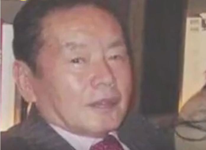 77岁日本富豪娶22岁女星,日本77岁风流富豪命丧家中