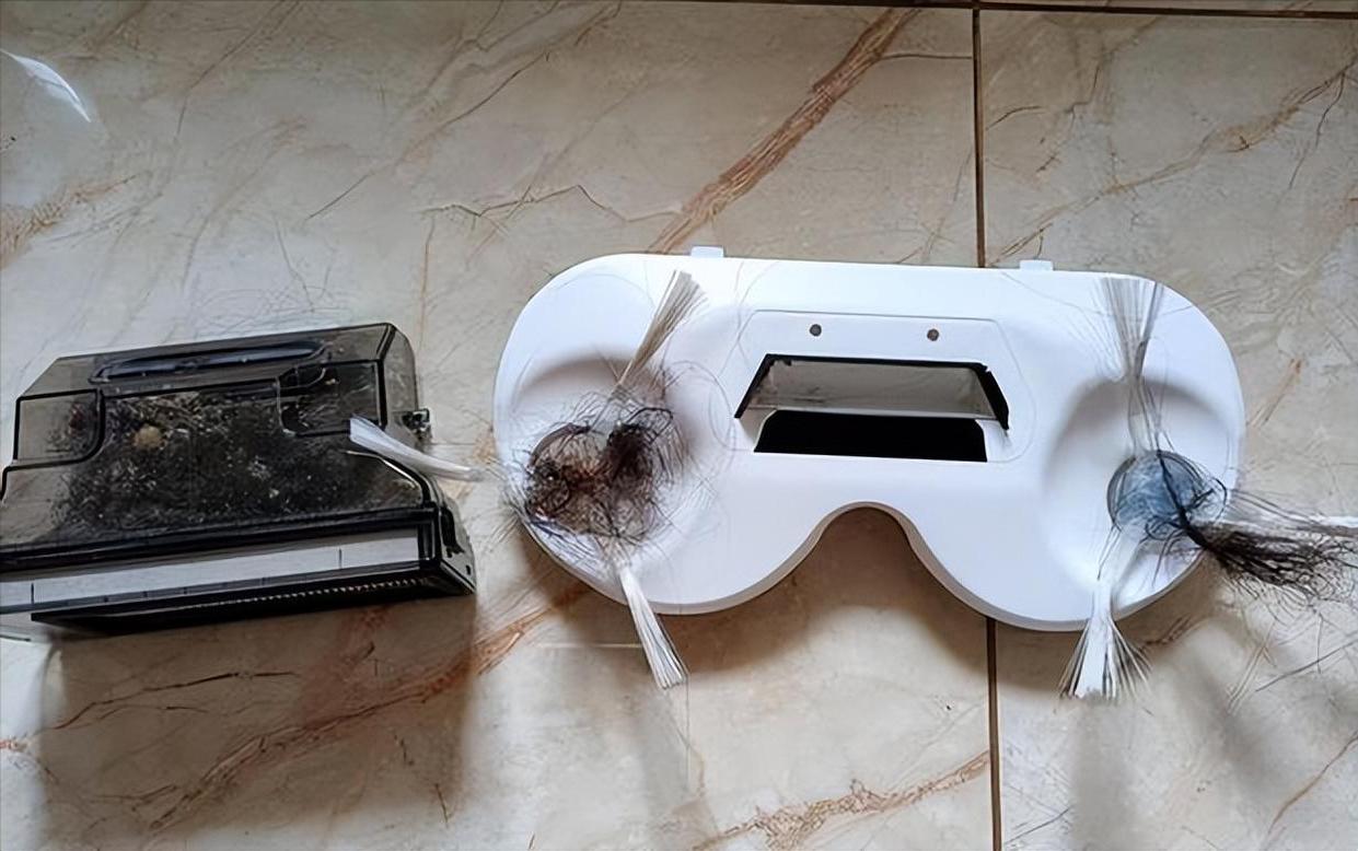 扫地机器人为什么会火,扫地机器人突然自毁了