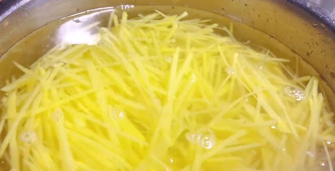 张文宏：奥密克戎“会咬人”，要多吃4种优质蛋白食物，增强体质