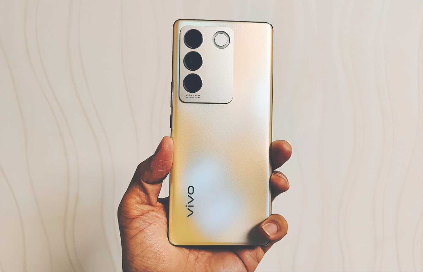 现在买手机入手哪款手机最好,想买手机推荐买什么手机好呢