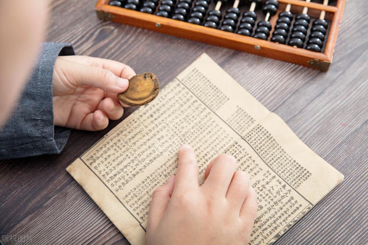 喝活血化瘀的中药能祛斑吗,中医治脸部淤血斑的案例