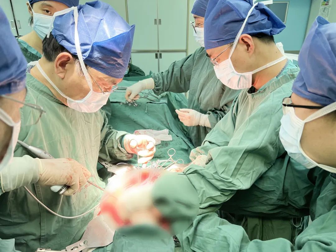 腹膜肿瘤手术怎么做,哪家医院治疗腹膜肿瘤