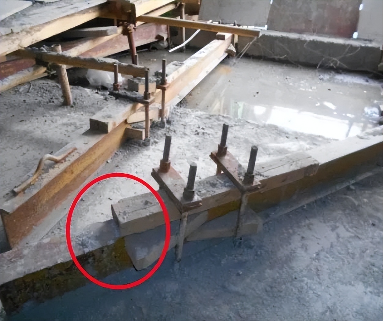 脚手架工程隐患识别图集,脚手架工程安全隐患图片讲解