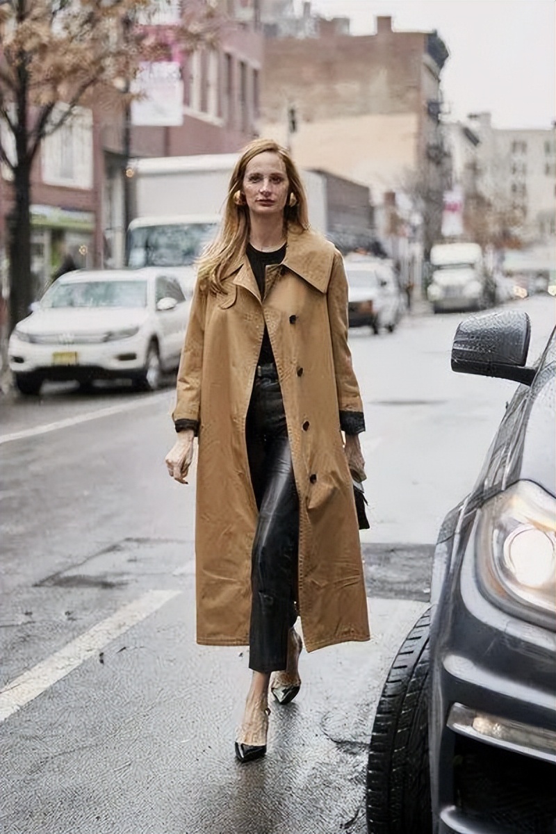 55岁女士气质高端穿搭冬,40左右的女人秋冬怎么穿好看