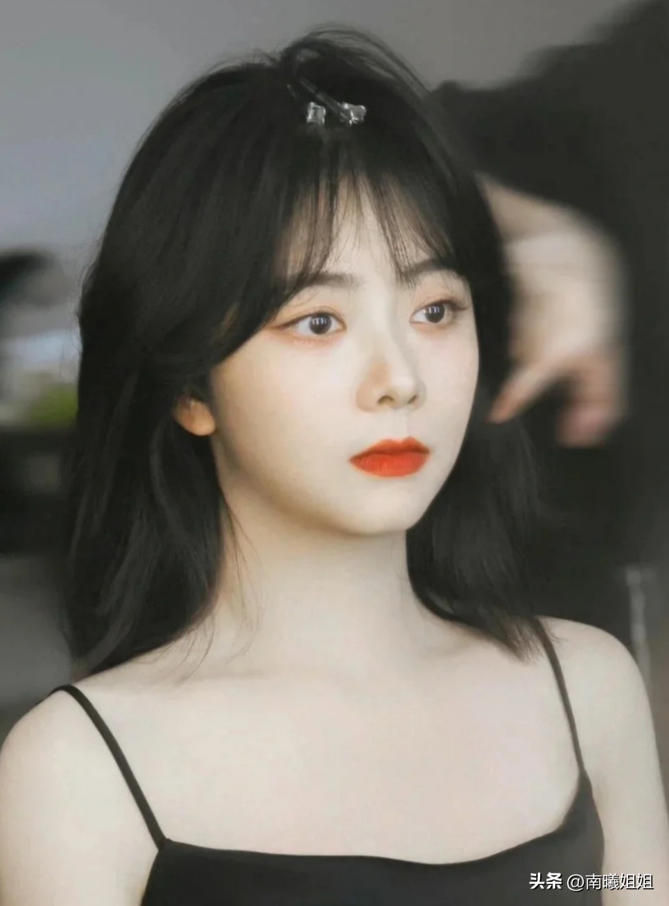 适合脸大方圆脸女生发型,脸大且方圆的女生适合什么发型