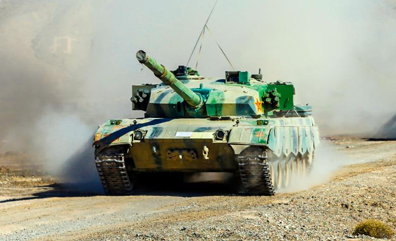 多辆装甲战车,我国一个重装合成旅有多少坦克