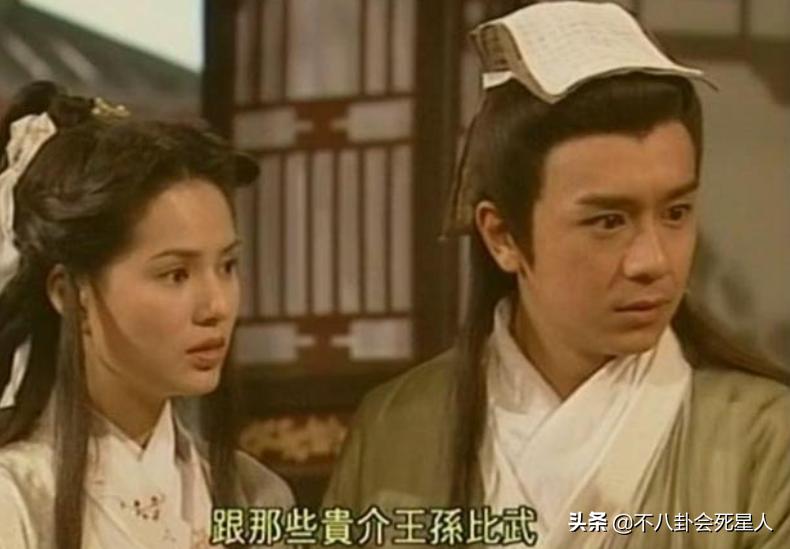 哪个女明星整容脸部变僵硬,整容脸vs自然脸的明星老去