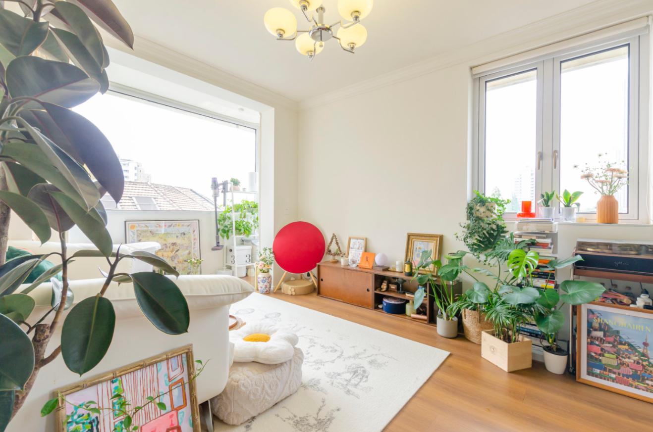 上海发现一户人家厨房太不可思议,上海56平两居室小户型装修