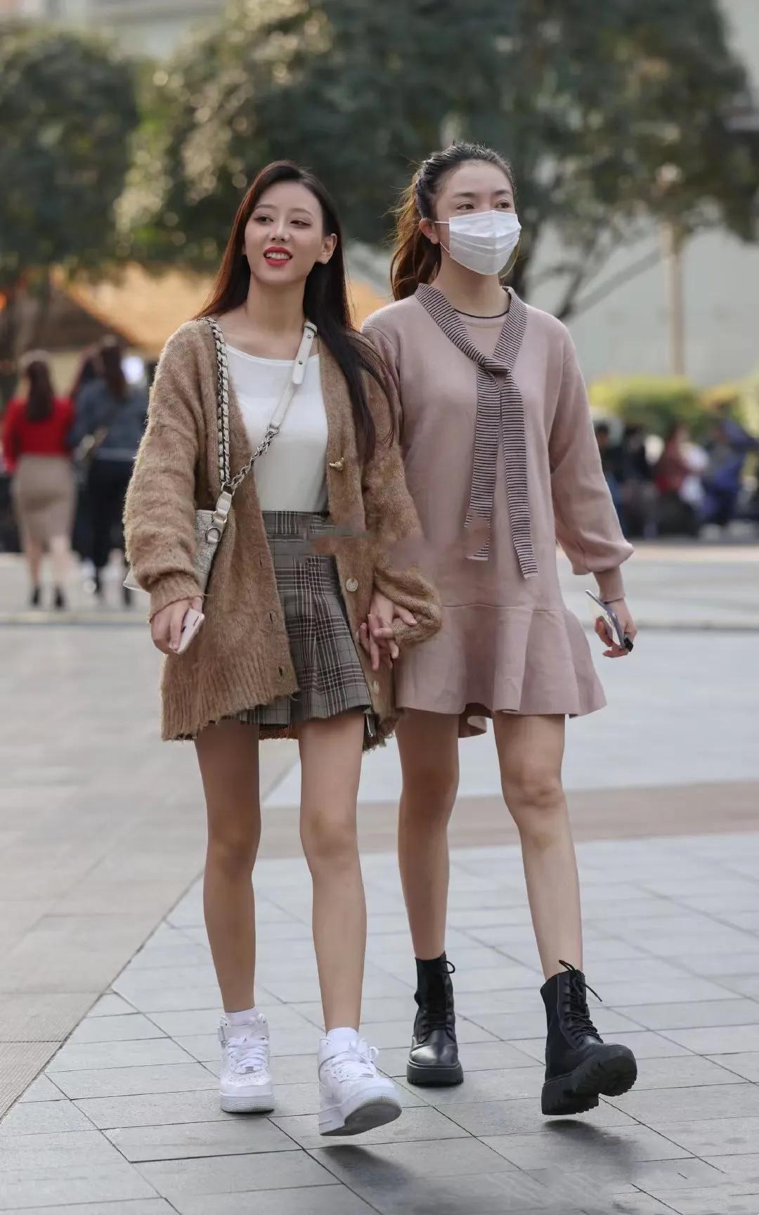 包包推荐百搭街拍包包,看包包认牌子