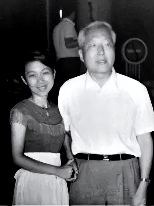 于是之告别仪式,于是之追悼会视频