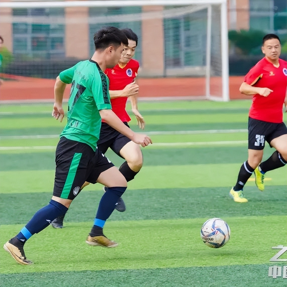 公益足球嘉年华,公益比赛现在开赛