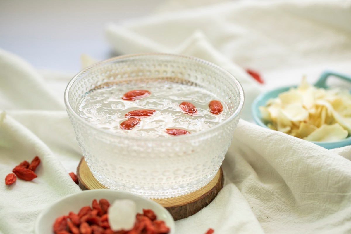 燕窝即食第一名小仙炖,同仁堂燕窝和小仙炖有啥区别