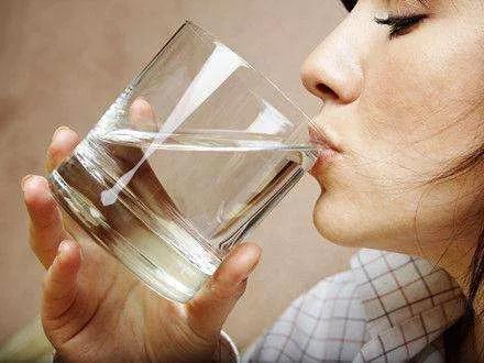 哺乳期奶水少怎样追奶,宝妈奶水少了用什么方法追奶