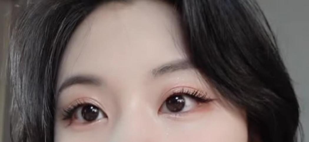 从人气垫底到拥有百万直拍的鬼马爱豆！她怎么变美的？