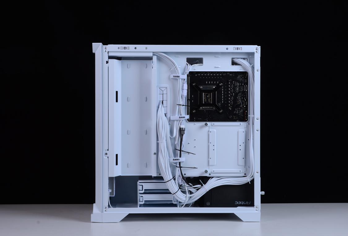 白色主题装机配置分享：13600K+4070Ti名人堂+先马颜之神机箱装机