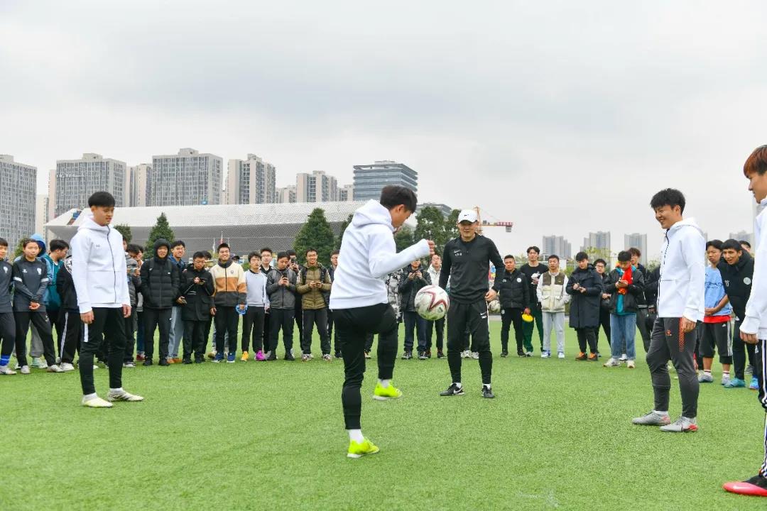 中国太阳孙继海经典片段,中国太阳孙继海回曼城