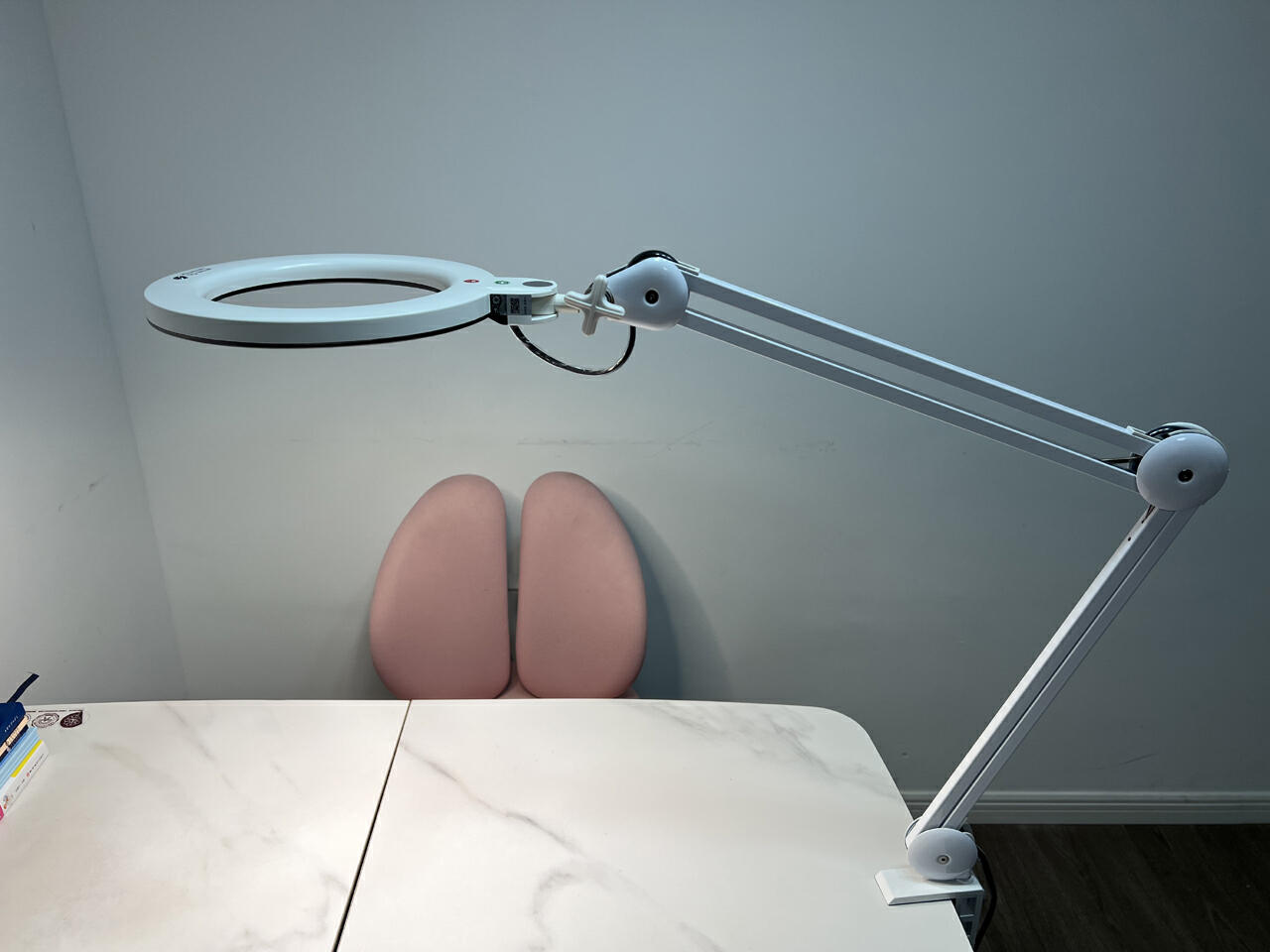 nir红光能用于照射眼睛么,nir红光护眼台灯靠谱吗