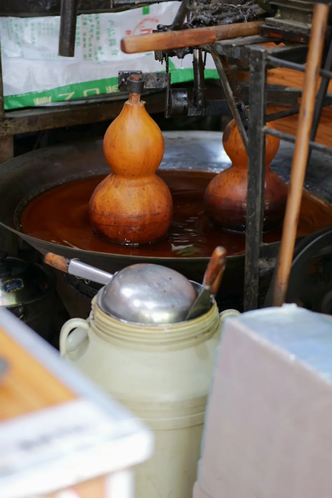 成都人吃火锅用的香油是什么油,成都吃火锅的香油是哪一种种类