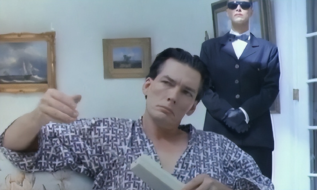 SNK首位爆衣女角色，拳皇男装丽人King