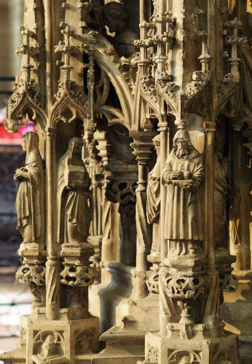 我是尖的，戳破天的那种！——哥特风格