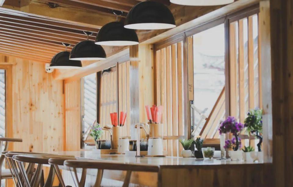 到底是打工好还是自己创业好,人到中年是选择打工还是小本创业