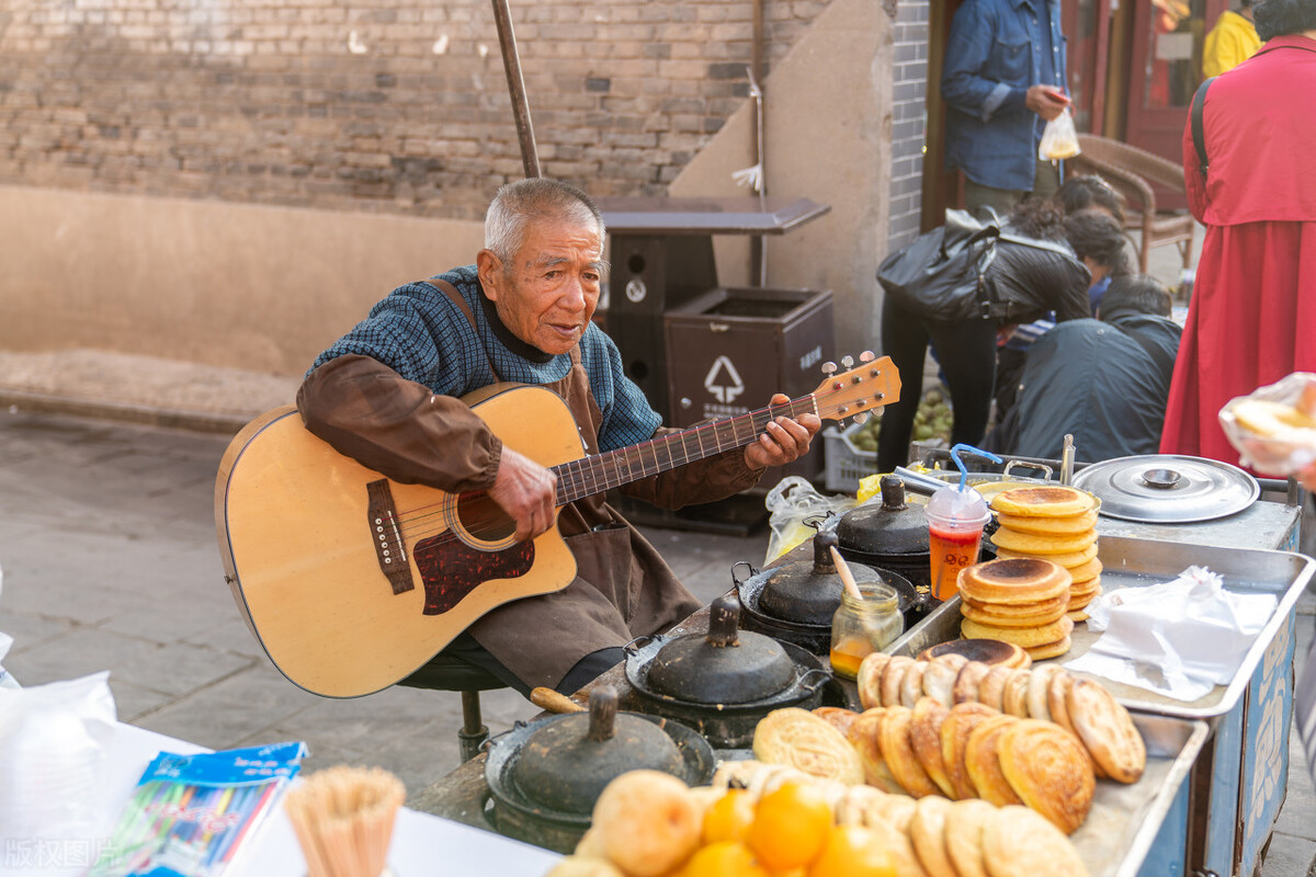 麦当劳招退休返聘人员,麦当劳银发招聘