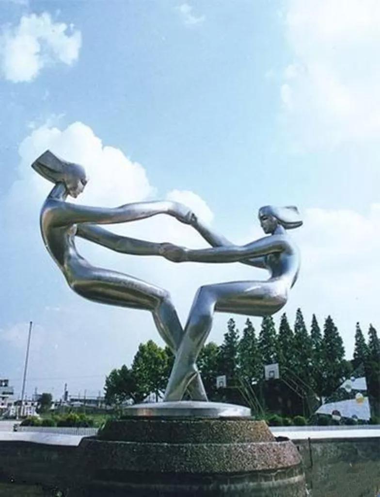 拾味扬州:扬大校园,精美雕塑