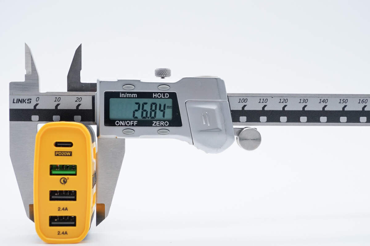 车载充电器隐藏式66w评测,得伟车载充电器评测