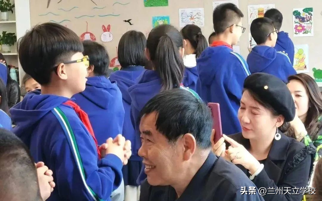 兰州天立根基小学第四周升旗仪式,兰州天立根基小学