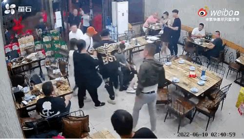 唐山打人讯问视频首次公开，细节曝光：受害女孩终于发声了