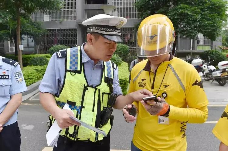 送外卖兼职一个月能赚多少钱,兼职送外卖一个月能赚多少钱