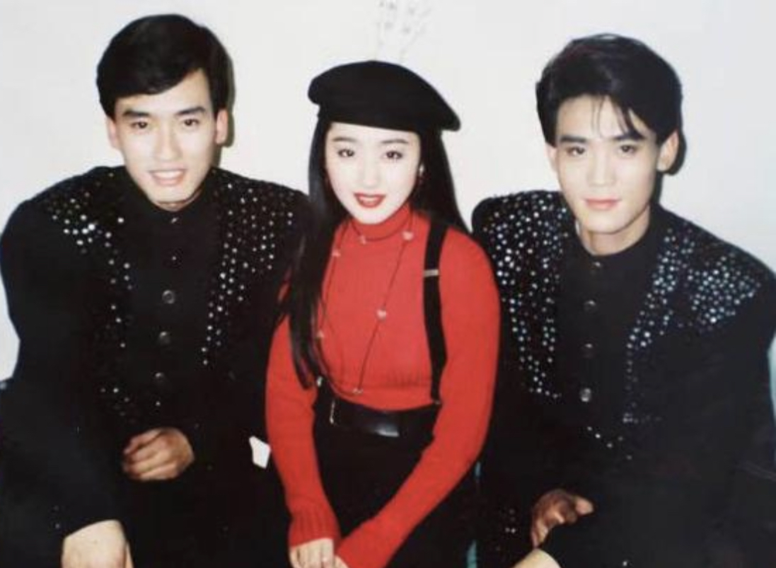 杨钰莹年轻时的盛世容颜还在吗,杨钰莹年轻的时候什么样子