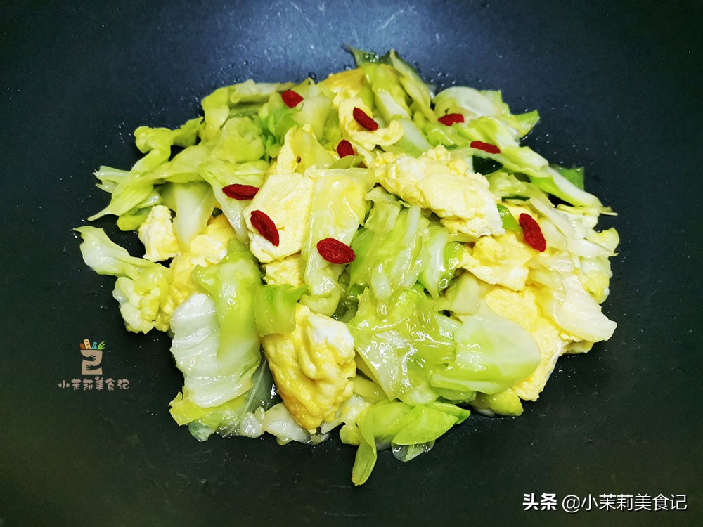 女人皮肤干燥需要补水吗,秋冬皮肤干燥可以每天敷面膜吗