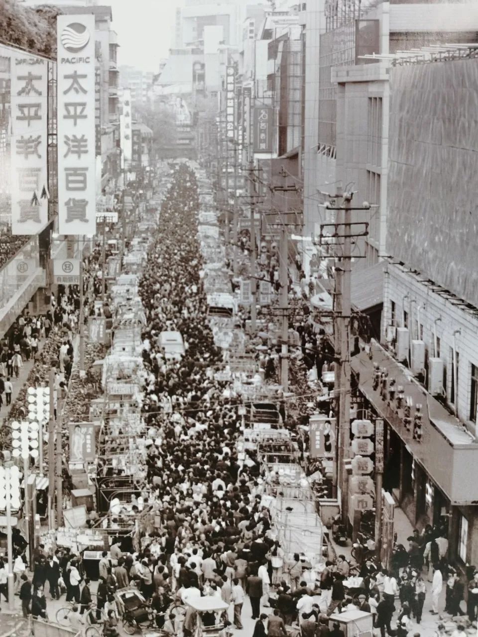 成都那些风靡一时的商场,成都有没有什么濒临倒闭的商场