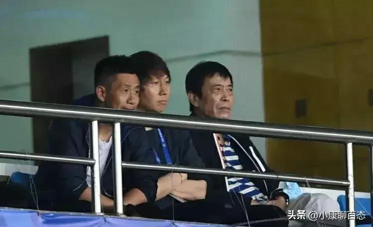 李铁进“囚”，妻离子散