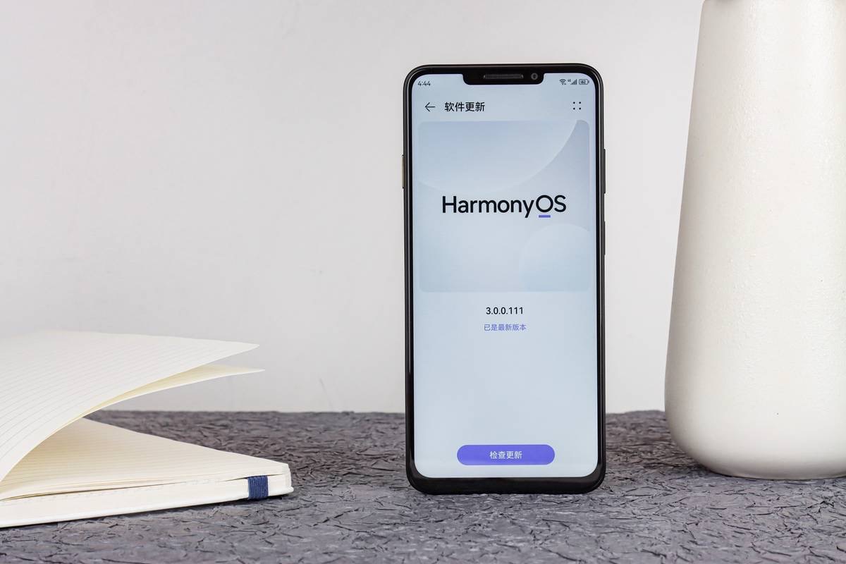 斩获续航榜第一，7000mAh+Harmony3.0，仅1799元