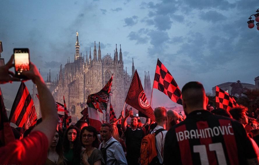 曝伊布决定同ac米兰续约,2021ac米兰伊布