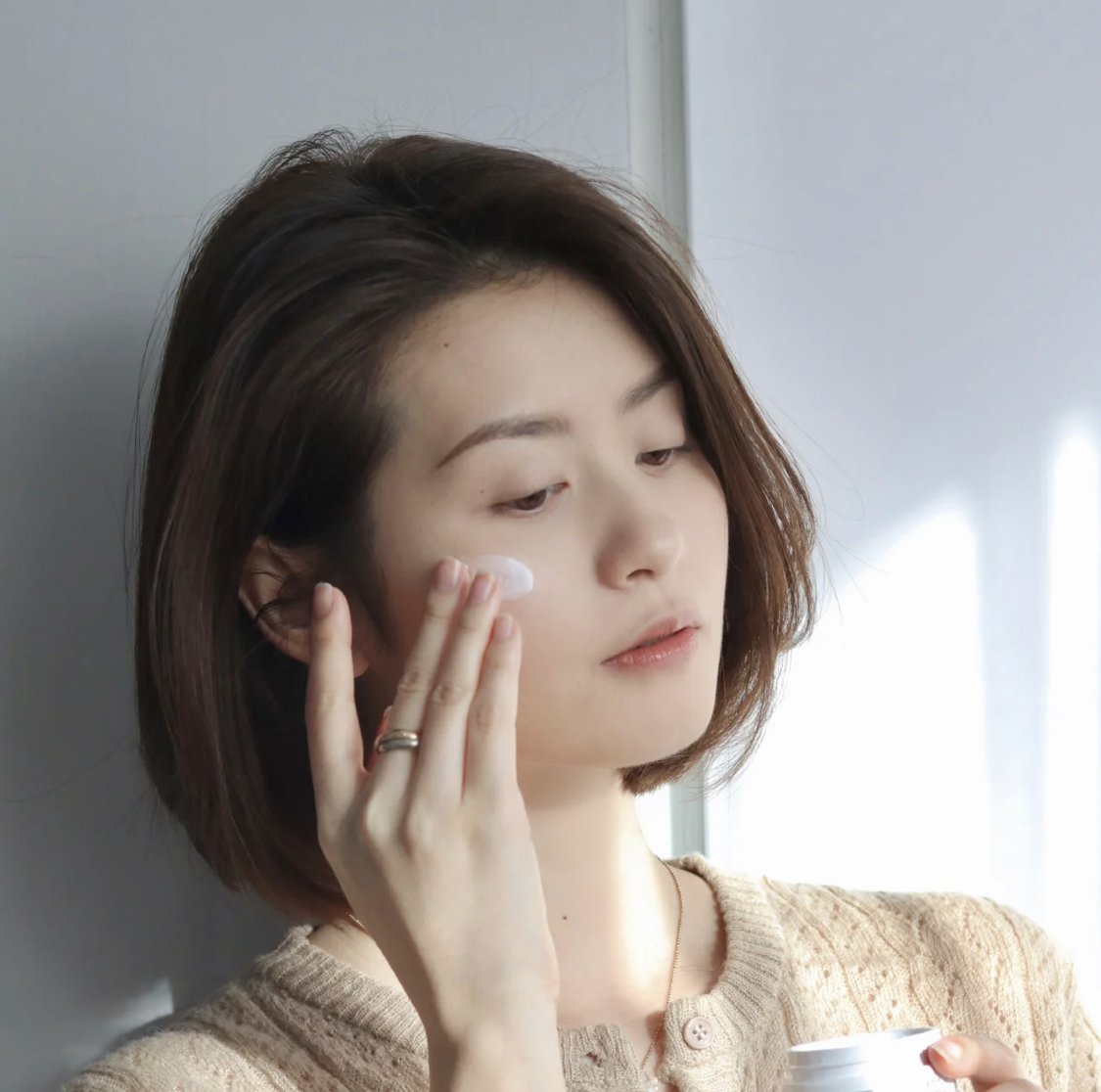 两三百的面霜哪个好用,二三千块钱的名牌面霜