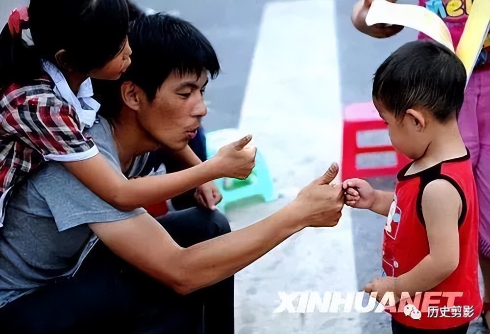 汶川地震十大催人泪下的照片,汶川地震12周年这些照片让人泪目