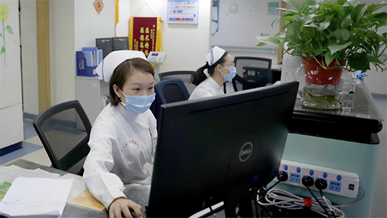 24岁女生确诊肝癌晚期崩溃,29岁护士突发疾病逝世