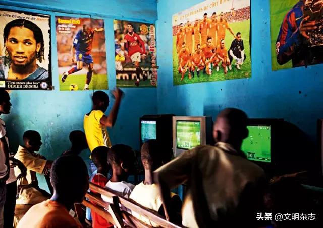 非洲足球少年：让梦想如绿草般顽强生长