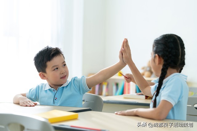 自学跳舞入门零基础,跳舞学习班零基础