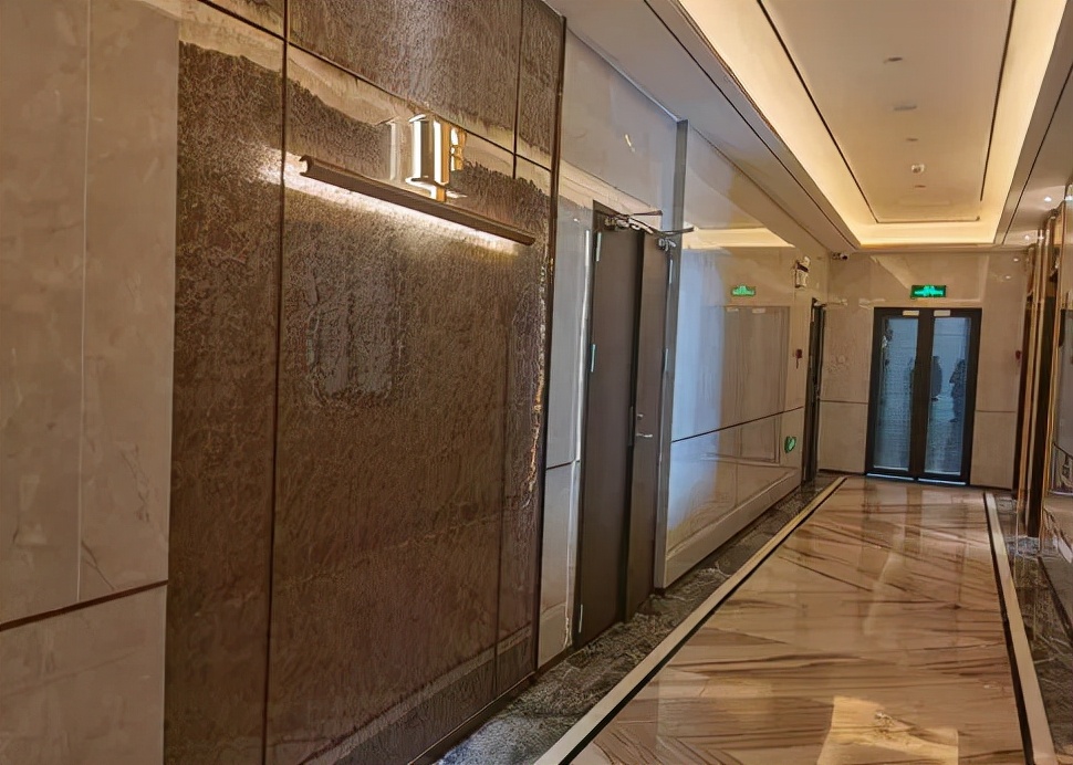 嘿,为啥不化妆,这个楼盘,过于朴实了