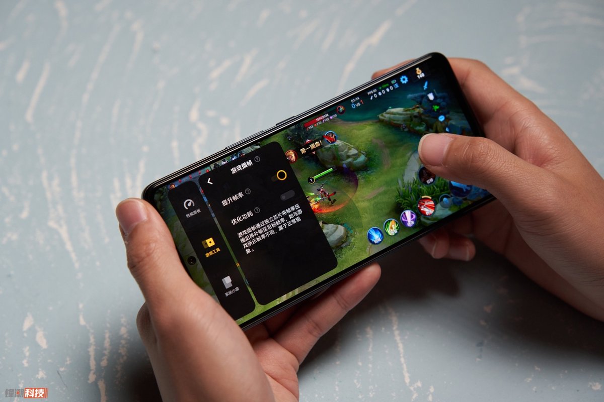 真我neo2和iqooneo5哪个好,iqoo5和iqooneo5哪个强