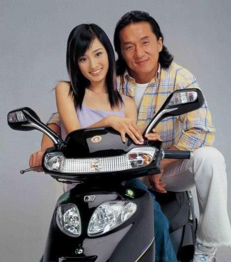 成龙杨幂片酬,杨幂成龙再现广告名场面