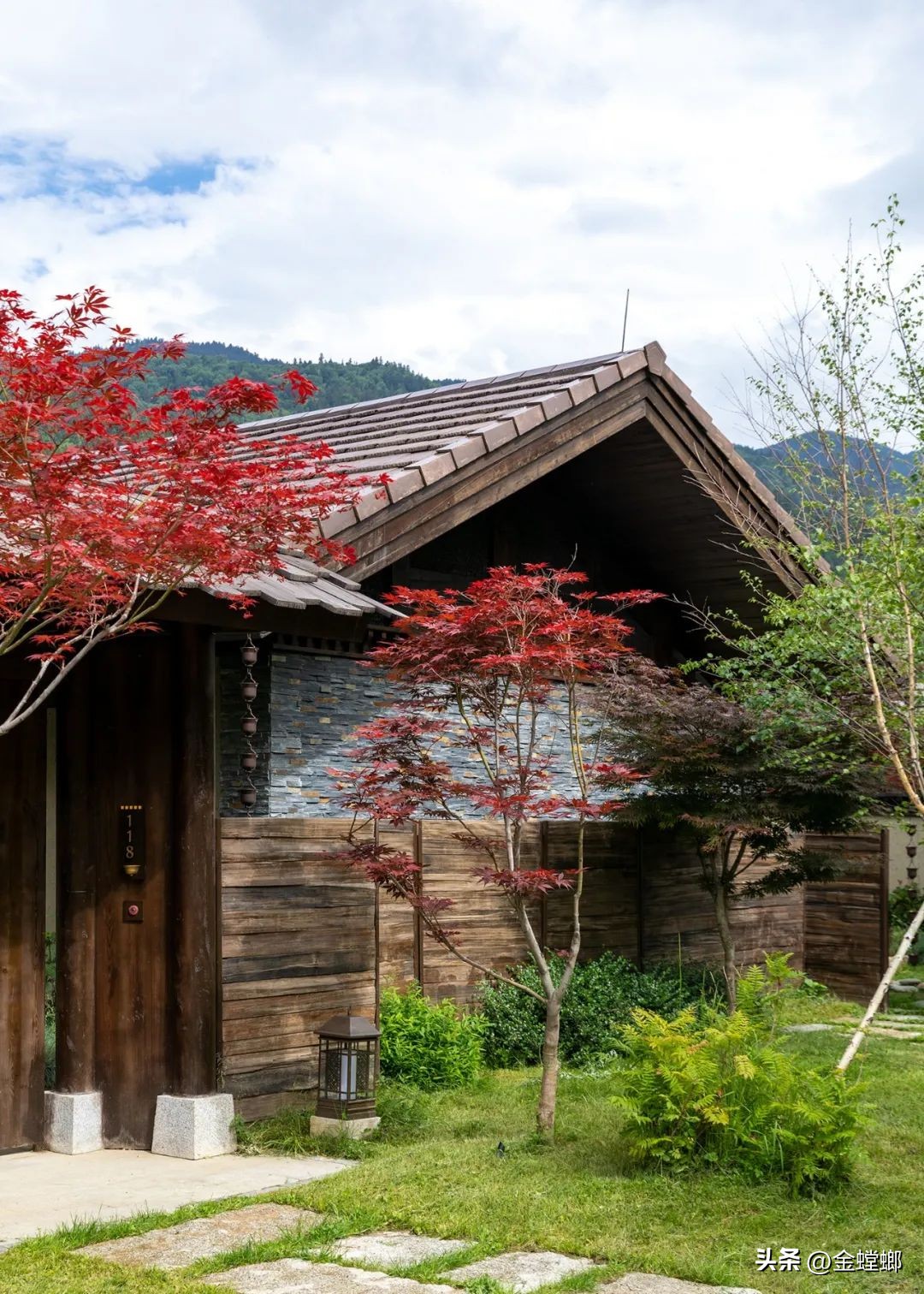 中国首家，全球第六家—九寨沟日赛谷丽思卡尔顿隐世酒店