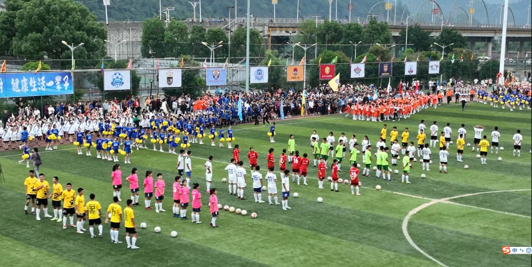 贵州榕江举办的足球比赛火遍全网,贵州榕江足球精彩瞬间