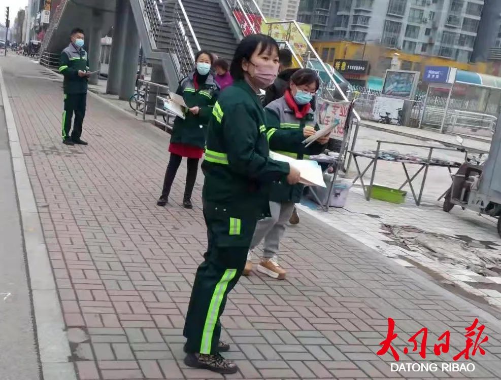 爱护花草树木倡议书作文,爱护花草树木不摘花